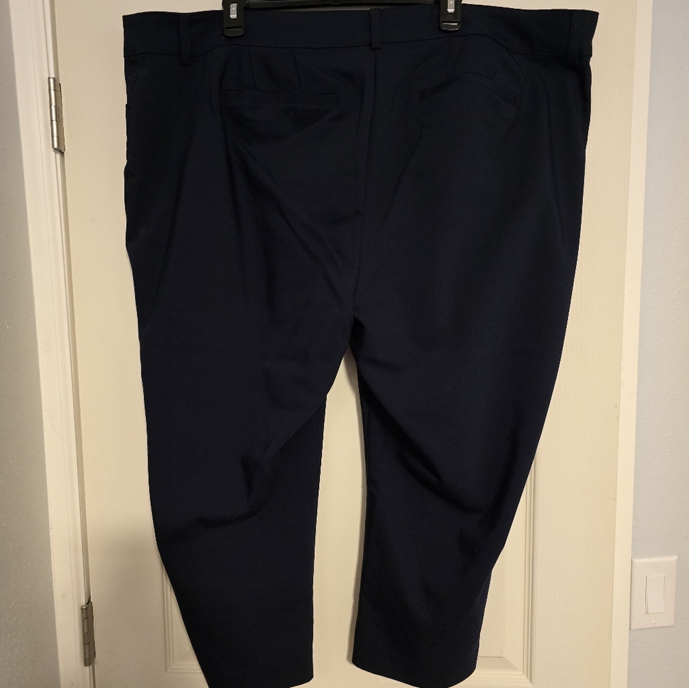 Women's Black Cropped Pants